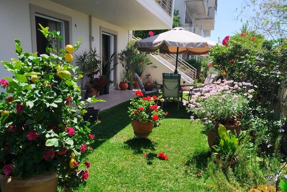 Appartamento Xrysa'S Garden Mesolóngion Esterno foto