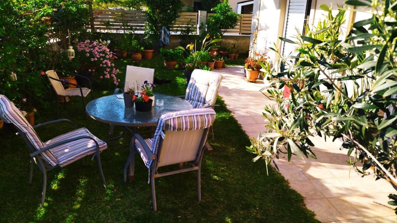 Appartamento Xrysa'S Garden Mesolóngion Esterno foto